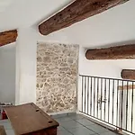 Petit Dans Dépendance Château Hébergement de vacances *
