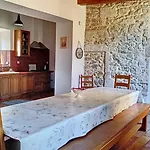 Hébergement de vacances Petit Dans Dépendance Château Salavas