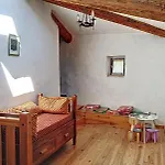 Petit Dans Dépendance Château * Salavas