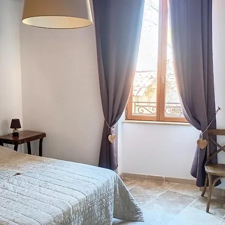 Ferienhaus De La Place Du Chateau