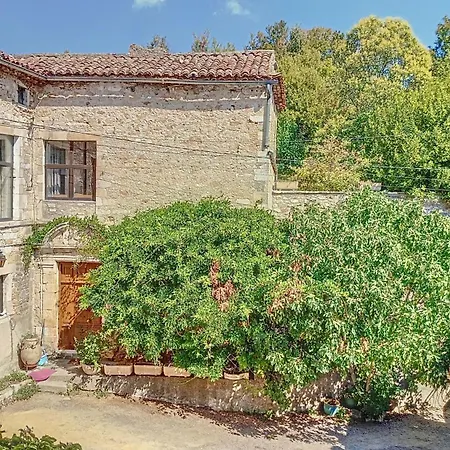 Holiday home De La Place Du Chateau *