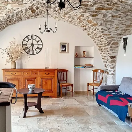 Petit Dans Dépendance Château *